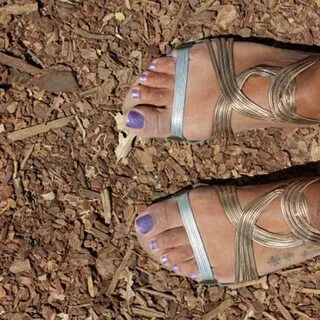 Marsha Thomason's Feet wikiFeet