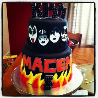 Kiss cake Rock cake, Crazy cakes, Amazing cakes