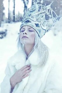 Pin by Hettiën on Frozen Beauty Snow queen, Ice queen, Fanta