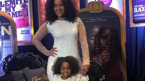 I Hope I'm This Fine as a Grandmother': LisaRaye Shows Fans 