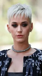 Your yearly celebrity inspo. Short hair model, Katy perry ha