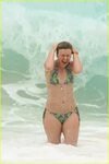 Kelly Clarkson - American Idol Winner in Bikini celebrity ph