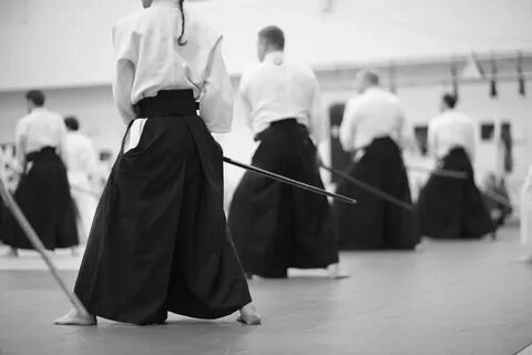 Хакама (традиционная юбка-штаны) на занятиях Айкидо и други 