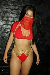 Nadia Ali la bailarina erótica del mundo porno - Lady Tanga 