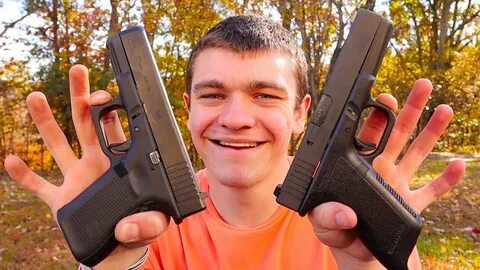 Glock 17 VS Glock 19 *Extended Mag* - YouTube