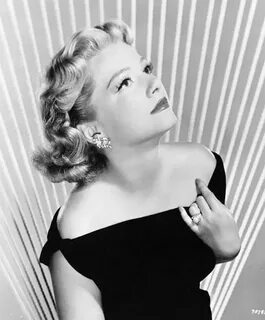 Anne Baxter Anne baxter, Vintage hollywood glamour, Hollywoo