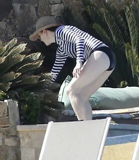 Julianne Moore Bathing Suit Pictures POPSUGAR Celebrity Phot