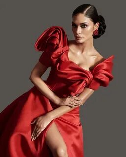 Pia Wurtzbach on Instagram: "🌹 🌹 🌹" in 2019 Fashion, Gowns, 