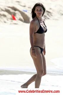 Courteney Cox Oops Nipple Slip - Beach Pussy