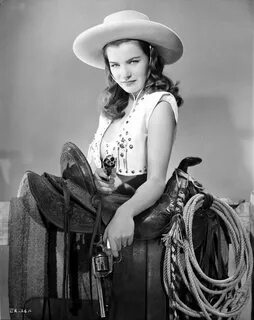 Vintage: Hollywood actress Ella Raines (1940s) MONOVISIONS -