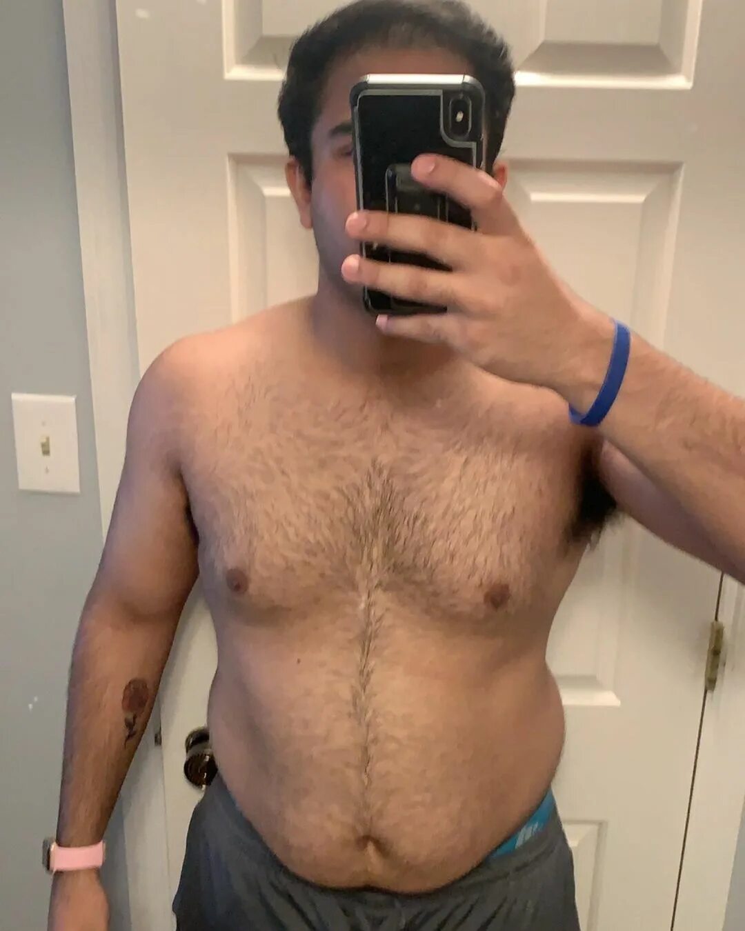 I weighed 235lbs at 6’0"with almost no muscle. 