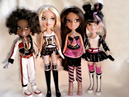 Bratz Dance Crewz! Finally completed after 3 year, huuuray. 