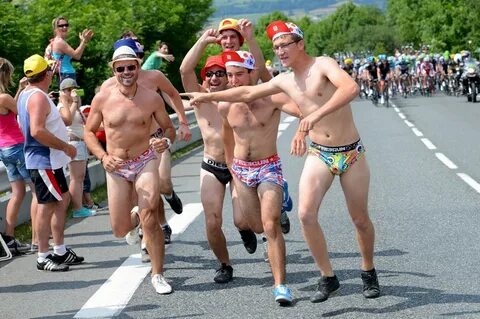 Would You Run Naked With The Peloton? - We Love Cycling maga