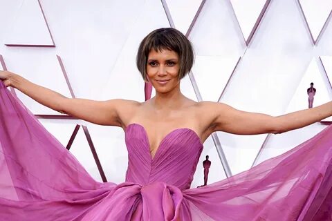 √ 無 料 で ダ ウ ン ロ-ド. halle berry’s hair at the oscars 363430-Halle berry&apos...