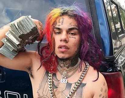 6IX9INE раздал фанатам сотни долларов в центре Лос- Анджелес