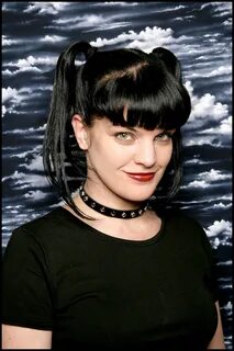 Abby Sciuto Gothic hairstyles, Pauley perrette, Dyed hair