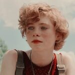 ahoy losers ! - * Berverly Marsh icons like or reblog if you