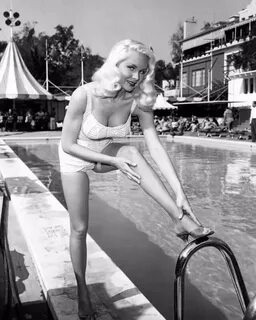 Джои Лэнсинг (Joi Lansing) - фотографии и биография секс-бом