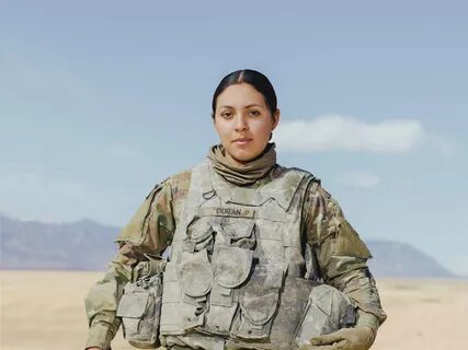 On the Front Line: Embedded With American Female Combat Sold