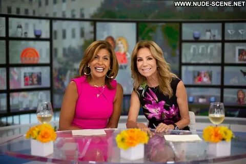 Hoda Kotb Hot Boobs Posing Beautiful Boobs Celebrity Beautif