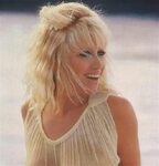 Suzanne Somers. Suzanne somers, Celebrities female, Beauty