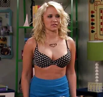 Emily Osment super sexy - Photo #7