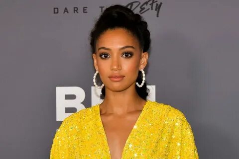 Samantha Logan Full Bio 2021, Career, Latest Net Worth