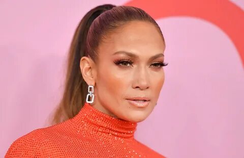Jennifer Lopez Got a Subtle Curtain Bangs Haircut POPSUGAR B