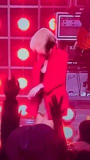 Miley cyrus new year's eve boob slip