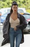 Kourtney Kardashian in Jeans Arrives at Casa Vega in Sherman