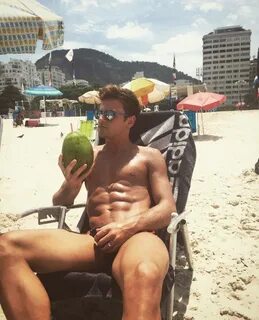 Beauty and Body of Male : TOM DALEY LEAKED SNAPCHAT