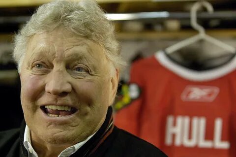 Hull, Mikita overwhelmed by Hawks' statue decision