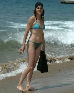 Sean-Young-Feet-maillot-de-bain.jpg.
