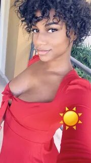 Taylor rooks tits.