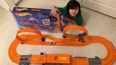 Hot Wheels Zero Gravity Slot Car Track set new save 50%-75%o