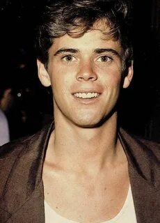 C. Thomas Howell The outsiders ponyboy, 90s actors, Heartthr