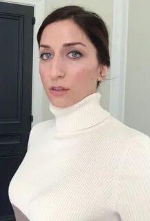 Chelsea Peretti Chelsea peretti, Ladies turtleneck sweaters,