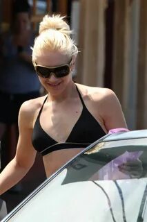 Gwen Stefani image