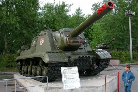 File:ISU-152 at Victory Park in Moscow.jpg - Wikipedia