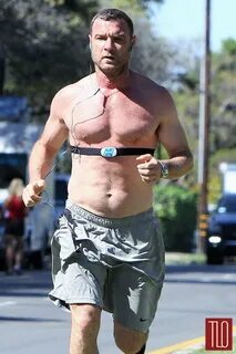 Liev Schreiber Goes for a Morning Run in Brentwood - Tom + L