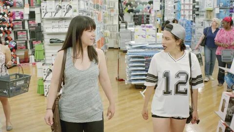 Stills - Broad City