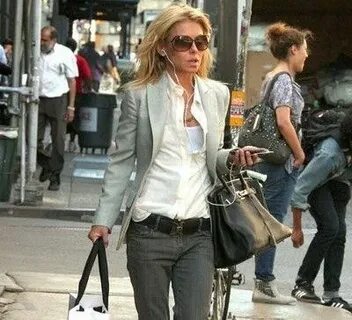 I like Kelly Ripa's style! This is a classy look, along with