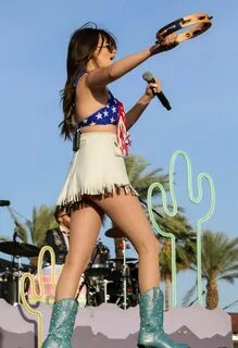 KACEY MUSGRAVES Performs at 2015 Stagecoach California’s Cou