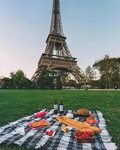 The 12 Most Instagrammable Eiffel Tower Spots in Paris (With