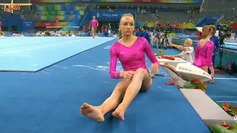 Nastia Liukin Feet (15 photos) - celebrity-feet.com