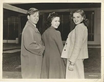 JUDY GARLAND, MICKEY ROONEY, SHIRLEY TEMPLE at MGM (1941) - 