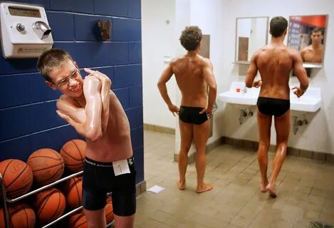 interesting moments in the locker rooms - Page 35 - GayBoysT
