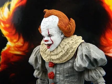 REVIEW: NECA IT Chapter 2 Ultimate Pennywise Figures.com