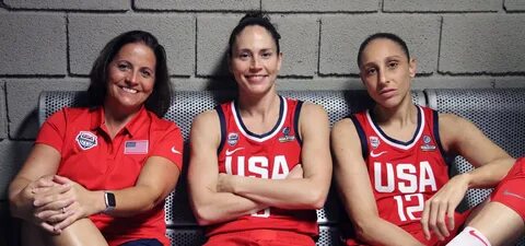 JenRizzotti '96 (CLAS),DianaTaurasi '04 (CLAS), an