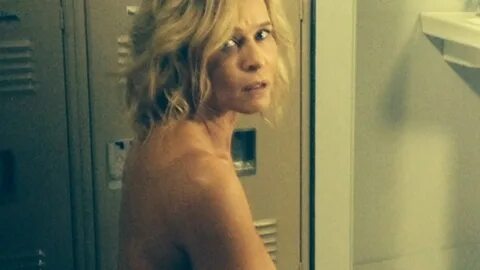 Chelsea Handler Goes Naked, Pokes Fun At The Kardashians!